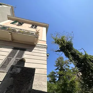 Appartamento Scalinata Montaldo, Genova