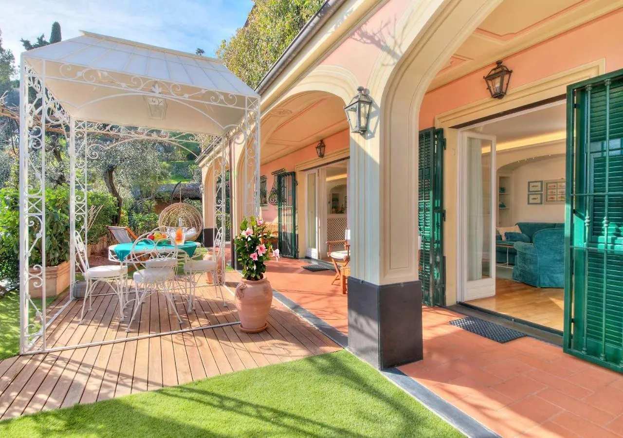Villa Mares Rapallo 0*,